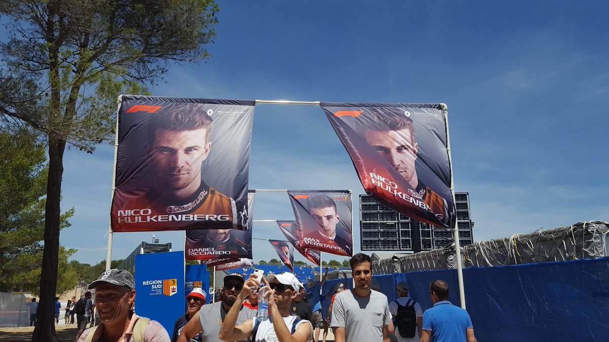 VSumerling's tweet photo. @HulkHulkenberg Did you clone yourself and get rid of Carlos?! https://t.co/Tr8Ng0bu3o