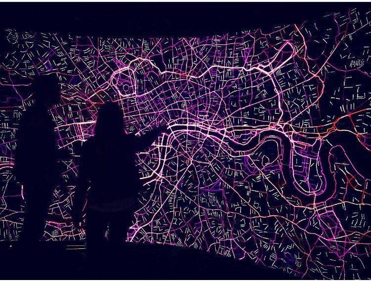 MikhaelaGrayIB's tweet photo. @DataNeoma participants explore the #data observatory and all the interesting work the @ImperialDSI team are producing! @ImperialExecEd https://t.co/RzjCIKETS0
