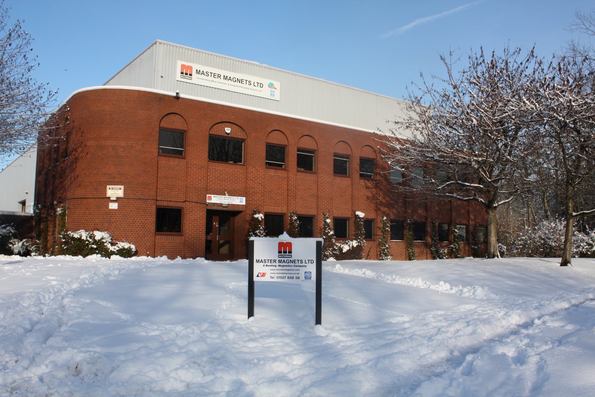 Bunting-Redditch tweet media