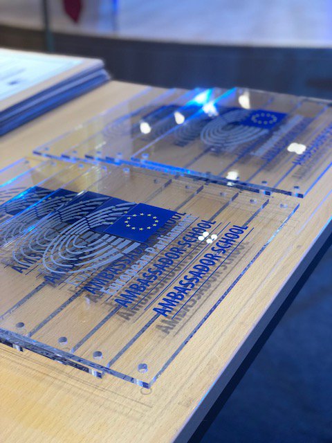 Europarl_BE's tweet image. La cérémonie débute : les écoles belges #EPAmbassadorSchool sont au @epbelgium pour la remise de leur diplôme #EPASbe, couronnant leur engagement européen  !!!