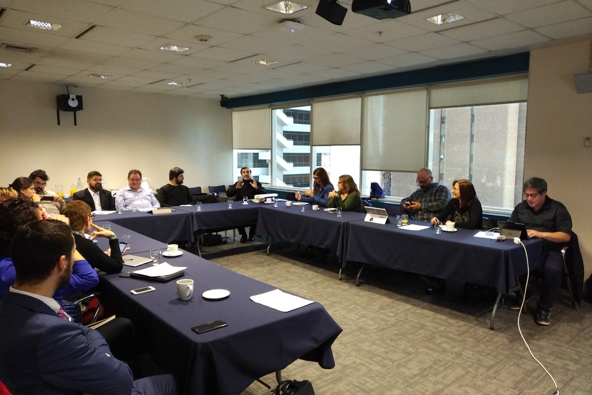 visualmenteok's tweet photo. Jornada de Seguridad y Protección de Datos para Periodistas, organizada por @FundacionCapa8 . Cuenta con la presencia de @ruben_borlenghi, Ricardo Goldberger, @PedroJ_OK, @buanzo, @soymatux y Juan Marino.

El evento comenzó con la charla "Estado actual de las ciberamenazas" . https://t.co/rsL5CunR9I