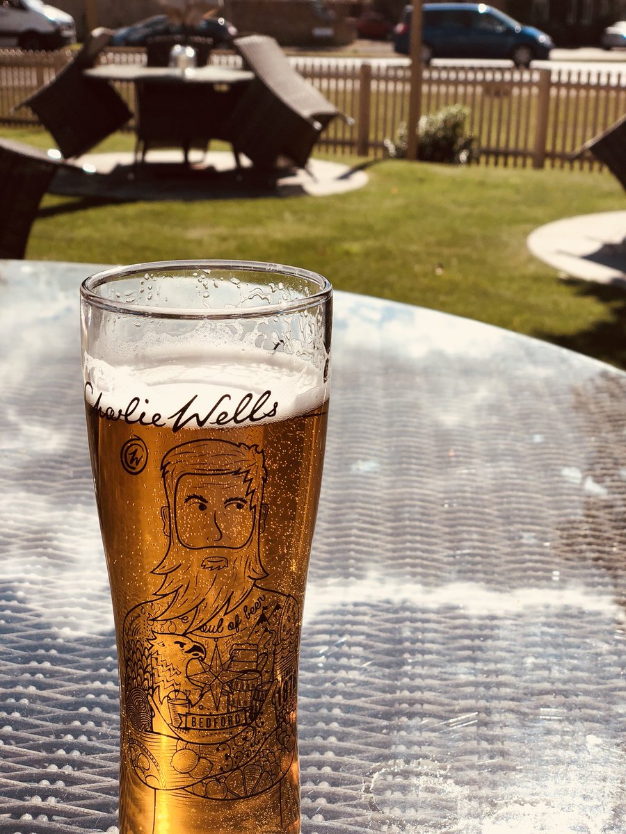 longitchbeer's tweet photo. Perfect after a busy day with @CharliesBeers in the sunny beer garden @_duckonthepond_  #pubisthehub. https://t.co/MGPrGQ6J69