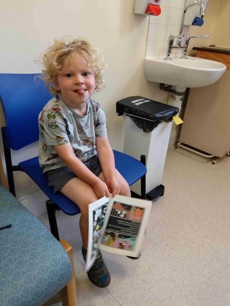 jomlowry's tweet photo. So yesterday @Leic_hospital consented it's 1000th Rare Disease Participant to the #genomes100k project. Oscar and his parents are hoping to find out more information about his rare condition @LeicResearch @_EEGMC @GenomicsEngland https://t.co/GSmiAIrA4X