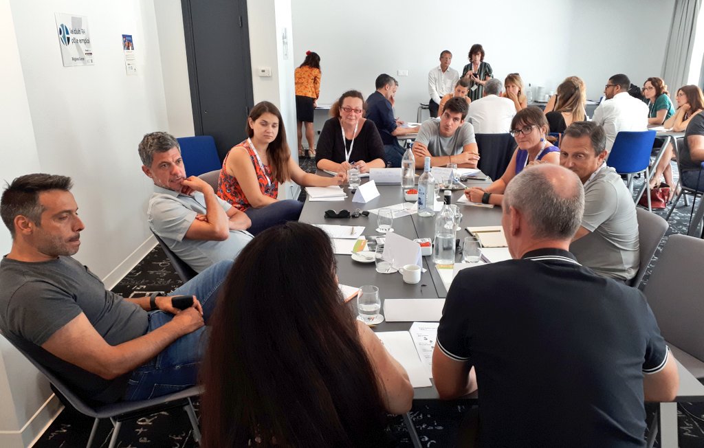 FTravail_Corse's tweet image. Le #ClubRH sur l'#ereputation
Table 2 : animation par Joëlle et Richard
@admr2B
@OrangeCorse 
@uniformation
#FORCO
#BIGMAT
#associationsPuntile
#associationAScalinata
#CECC
#AvecPôleEmploi