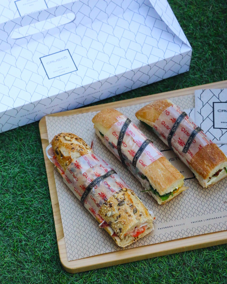 Viernes, amigos, buen tiempo… ¿Qué más podemos pedir? ¡Acompañarte en los mejores momentos del fin de semana! Con nuestro catering te ofrecemos la mejor selección de nuestros productos para disfrutarlos AL MOMENTO, ¡dónde y con quién quieras!