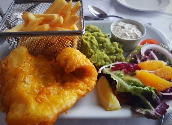 SneemHotel's tweet photo. Friday Fish Time here in Sneem Hotel - why not call in and enjoy your evening supper in the Terrace Bar #SneemHotel #TerraceBar #FishersBar https://t.co/qb1IbVFcv3