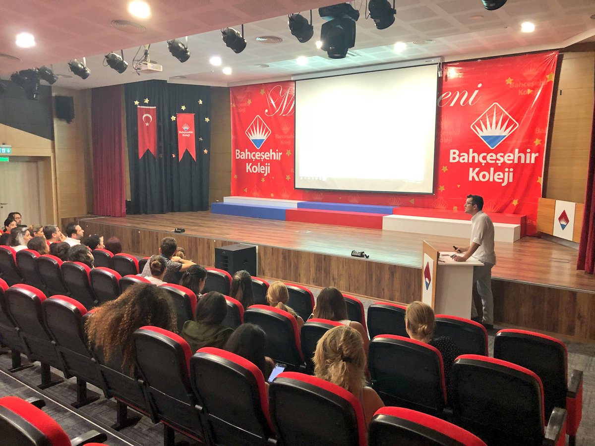 Seminer dönemi kapsamında Bilişim teknolojileri zümresi olarak Teknolojinin Eğitim ile Entegrasyonu adlı sunumu Yönetim Kurulumuza, İdarecilerimize ve Öğretmenlerimize sunarak Teknolojik farkındalık yaratmaya çalıştık. <a href="/BahcesehirHatay/">BK Hatay Kampüsü</a>