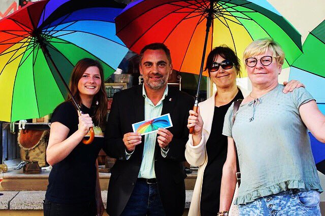 #Fetêdelamusique in #Gera: Gute Gelegenheit, Werbung für unseren #CSD zu machen. Gera ist bunt und tolerant - das haben uns die vielen tollen Gespräche mit Bürger*innen und Gästen bewiesen. Unsere Flyer waren in Windeseile weg.

#CSDGera