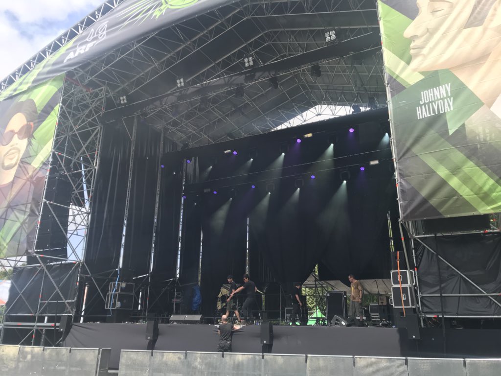 abs_iluminacion's tweet photo. Dena prest!! #absflugeeuskadi #absentertainmentservice #fluge #ARF18 #azkenarock #adamsone15 #adamsone12 #adamsone219 #adamsony18 #adamsont21 #meyersound #digicosd8 #digicosd10 #avid #varilite #robe #claypaky #prolyte #eurotruss #ma2light #roadhog #hazebasehazerpro #luminex https://t.co/Ky8MMponPm