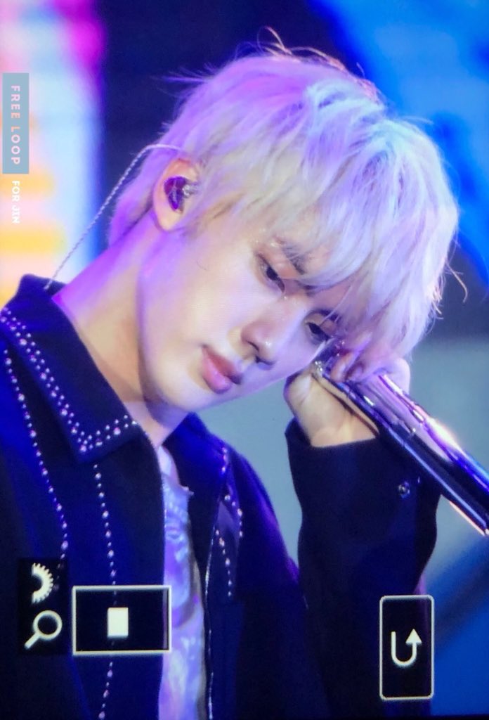AfterLoad_'s tweet photo. โอ่ยหล่อมากๆๆๆหล่อแบบหล่อฮือ https://t.co/a8DeAdbr8a