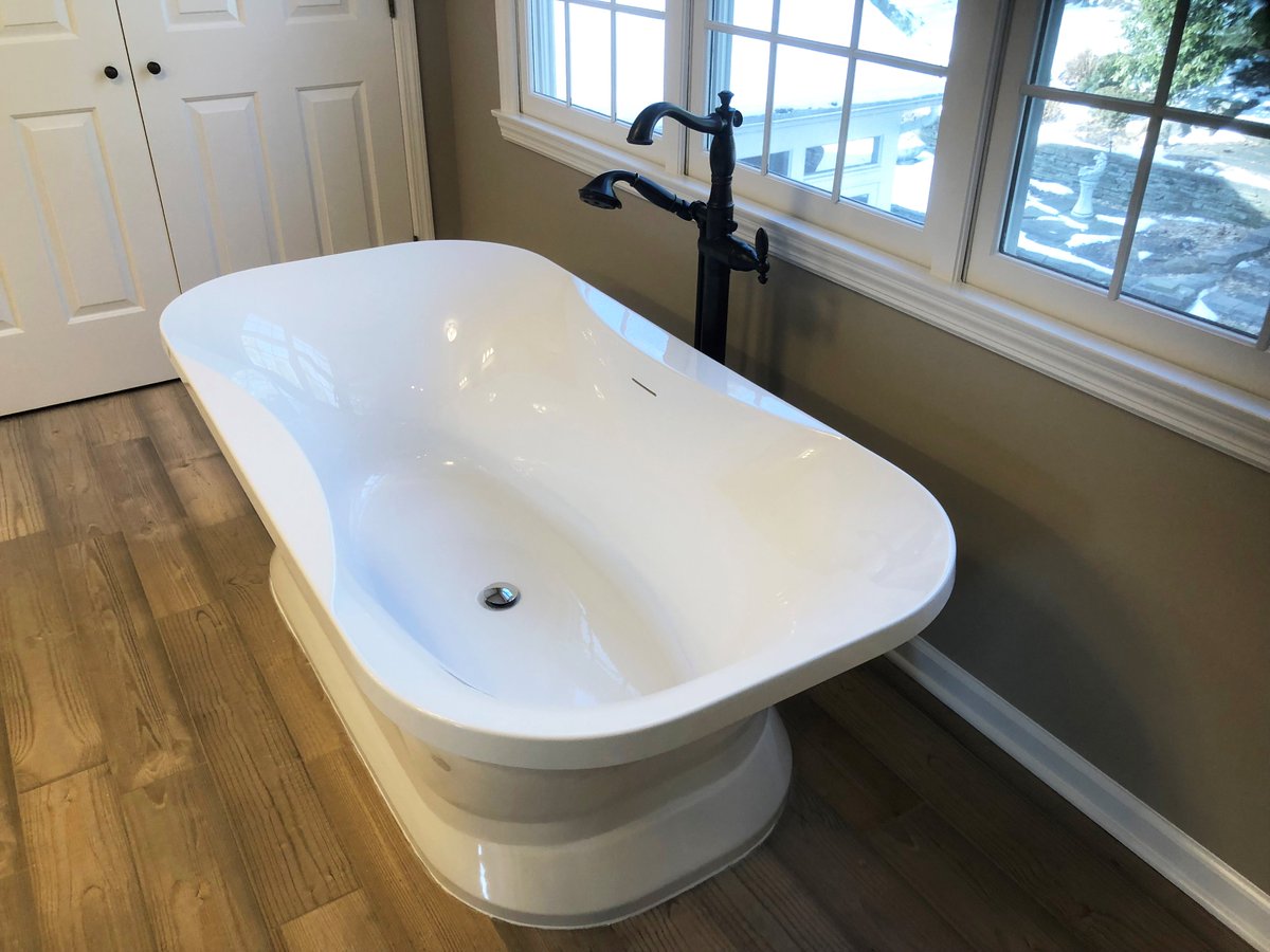 Is there a better way to rejuvenate at the end of the work week? 🛀🏼