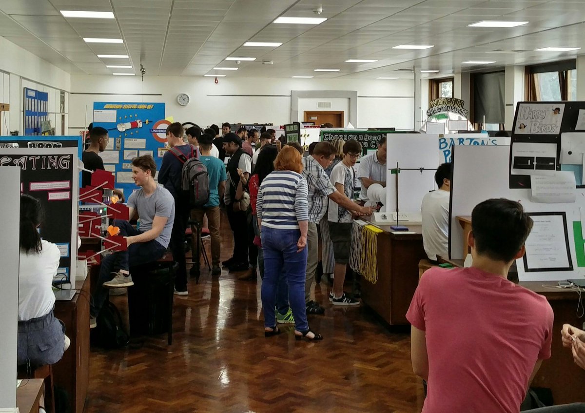DonMostrenco's tweet photo. I just visited the #PhysicsOpenDay at @ImperialPhysics and I'm absolutely astonished.
1st year students working on adaptive optics, interferometry, inertial navigation,...
I've NEVER seen before so much talent together before. https://t.co/3PQALEeEwM