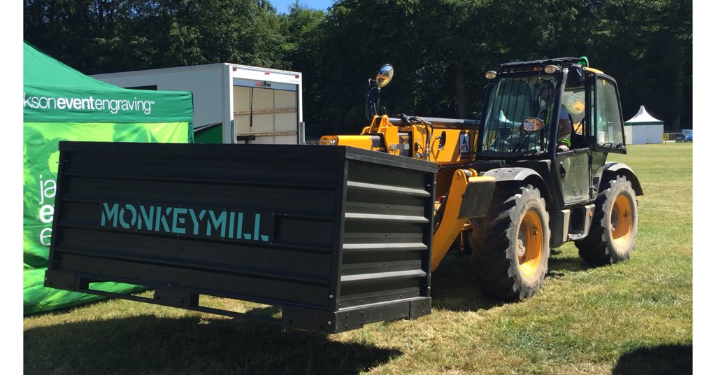 monkeymilluk's tweet image. Setting up @monkeymilluk at @totalwarrioruk gonna be an amazing weekend ☀️ see you all here tomorrow #stayontop 
#fitnessequipment #fitnessmotivation #innovation #fitness #exercisevideo #training #motivation #monkeymill #stayontop #gains #strength #instafit #fitfam #madeintheuk