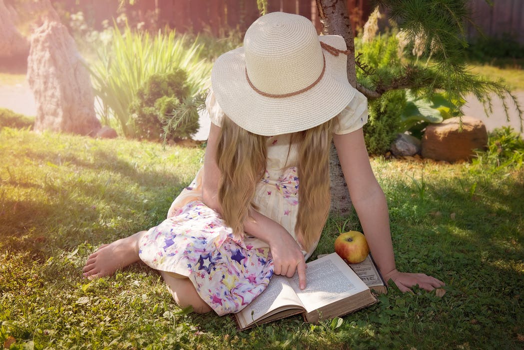GreenerWorldCA's tweet photo. Did you know a 50 x 50-foot lawn releases enough oxygen for a family of four? By comparison, an average 18-hole golf course releases enough oxygen for 4000-7000 people! 
https://t.co/6zoq2rm8Wv https://t.co/BUWnrEAHs1