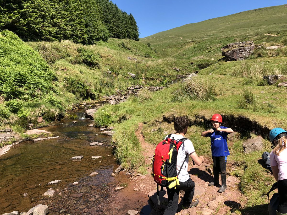 Llan_Prim_Sch's tweet photo. Getting ready for our river adventure! @StoreyArmsOEC #walkcarefully https://t.co/cFklFUcL2s