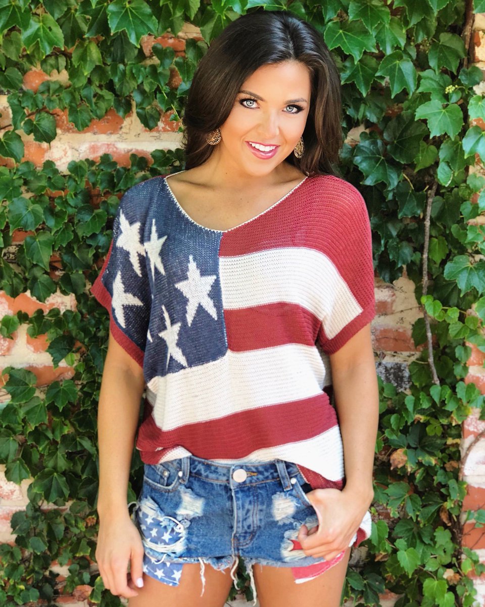 The perfect knit top, distressed denim shorts &amp;!#FlipFlopsAndFreedom comfy tee! But one, get one 50% off with AMERICA at checkout! #LiveLoveGameday
🇺🇸🇺🇸🇺🇸

livelovegameday.com/collections/ne…