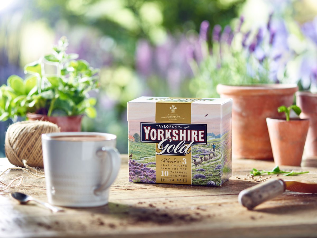YorkshireTea's tweet photo. Handy with a trowel? We're cultivating a competition with the @Telegraph to find Britain's Best Gardens. 10 people will win a year's supply of Yorkshire Gold, which is basically like winning the lottery!

Enter at: https://t.co/KaOkcZUUMb https://t.co/iNRIKc7Xhd