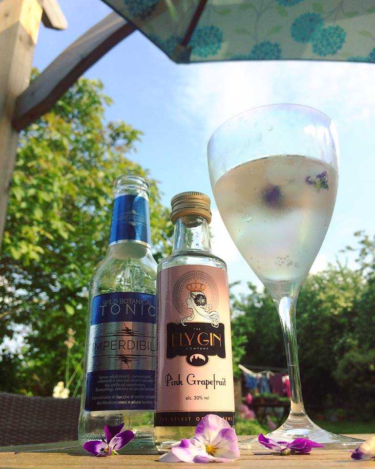 Eastlife_Camb's tweet photo. Beautiful #Ely has once again outdone itself with the stunning #Flower #Festival @ely_cathedral! Whilst you explore @VisitEly, why not visit @elyginco in the town centre &amp; enjoy an #Ely #G&amp;T in the sunshine @LemonTreedeli on @ElyMarkets square (photo credit: Scented Sweetpeas) https://t.co/CsX8h6EGFt