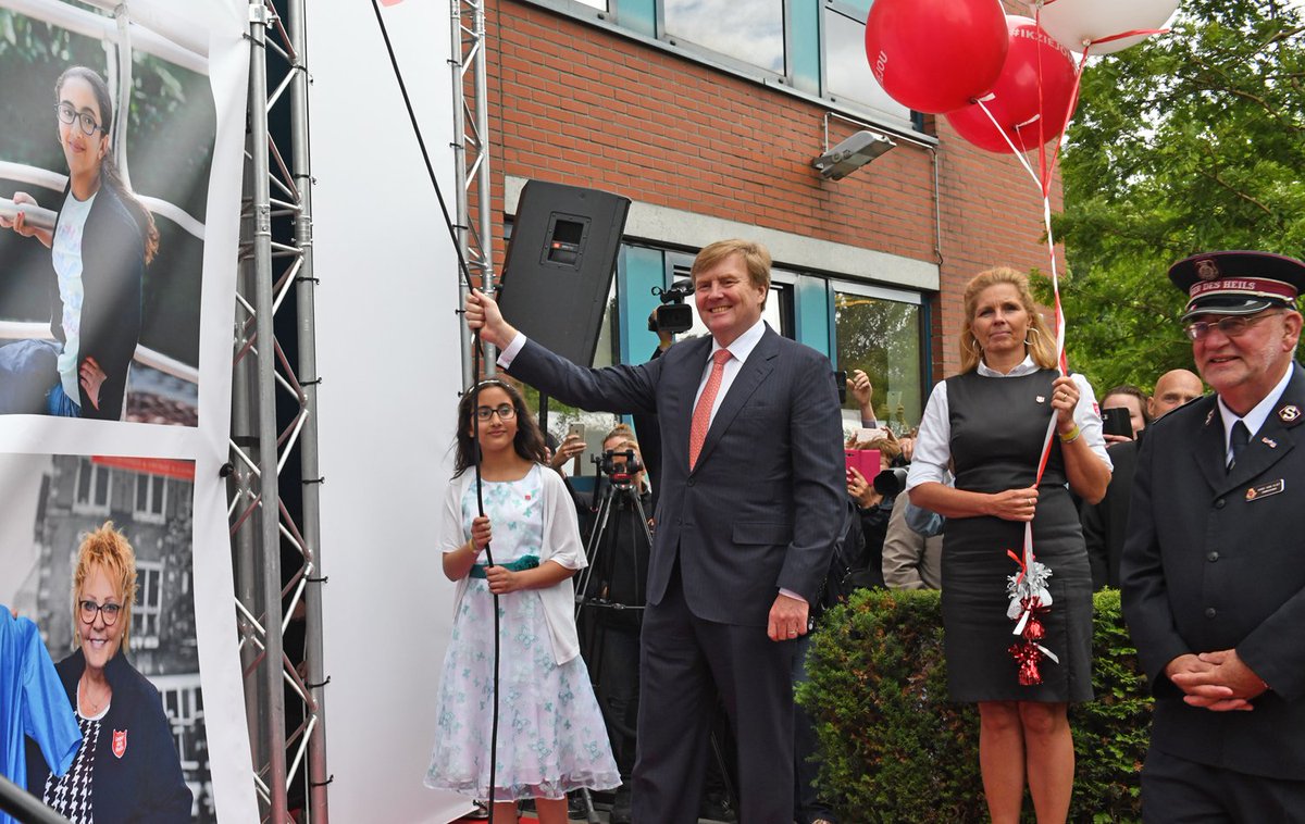 #Koning Willem-Alexander heeft een unieke #legerdesheils locatie geopend. De Noordkaap biedt #onderdak aan dakloze gezinnen en #deelnemers uit de 24uursopvang, maar er is ook een #huiskamer en #kledingwinkel voor de #buurt