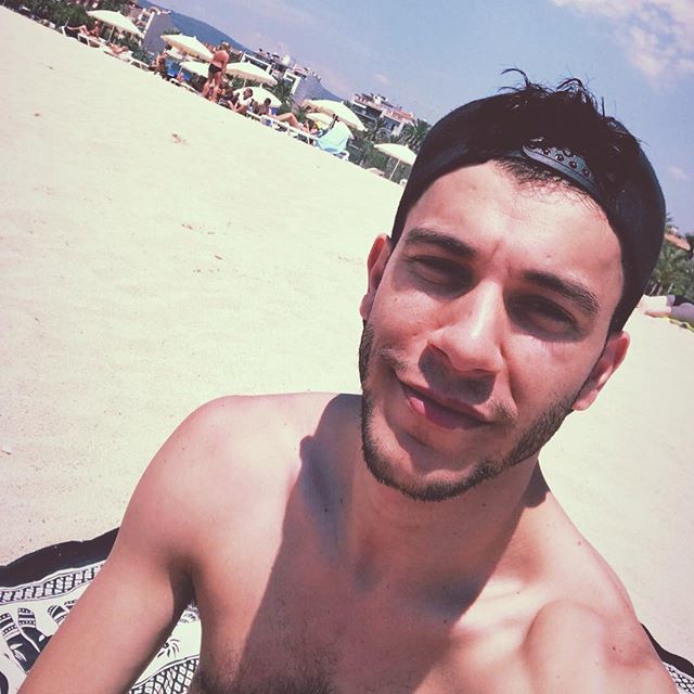 facubarboza's tweet photo. Verano en Junio??
SI ! ☀️ .
.
.
.
.
#descobreixcatalunya #instatravel #focalmarked #beachy #islandhopping #artofvisuals #flashesofdelight #aroundtheworldpix #beachvibes #ig_masterpiece #theprettycities #ig_masterpiece #catalunya_monumental #thecreat… https://t.co/a2E6F3tu4j https://t.co/U2WVKVanq2