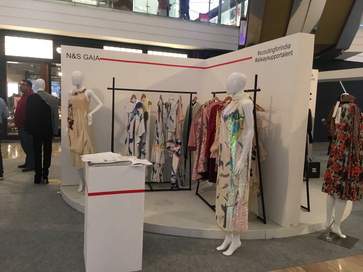 soniyo__'s tweet photo. Don't forget for check this #VogueItalia preview these collections are just wow #scoutingforindia @fadacademy @palladiummum #fadacademy https://t.co/xZd8gNJ1Ej