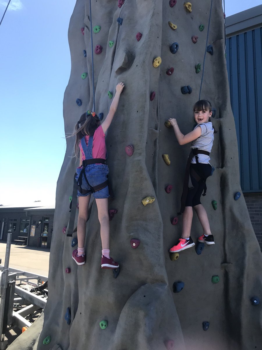 Miss Dunn tweet media