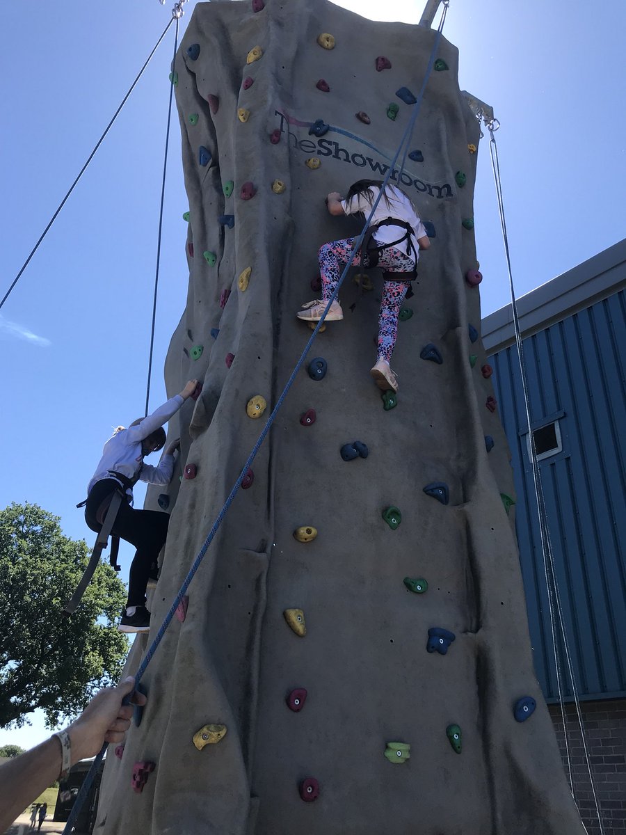 Miss Dunn tweet media