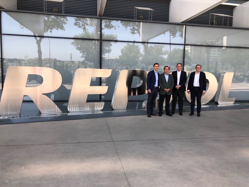 Octanfuel's tweet photo. Este día en reunión de trabajo en los HQ de #Repsol Agradecidos por su hospitalidad https://t.co/7YuHHE7DD9