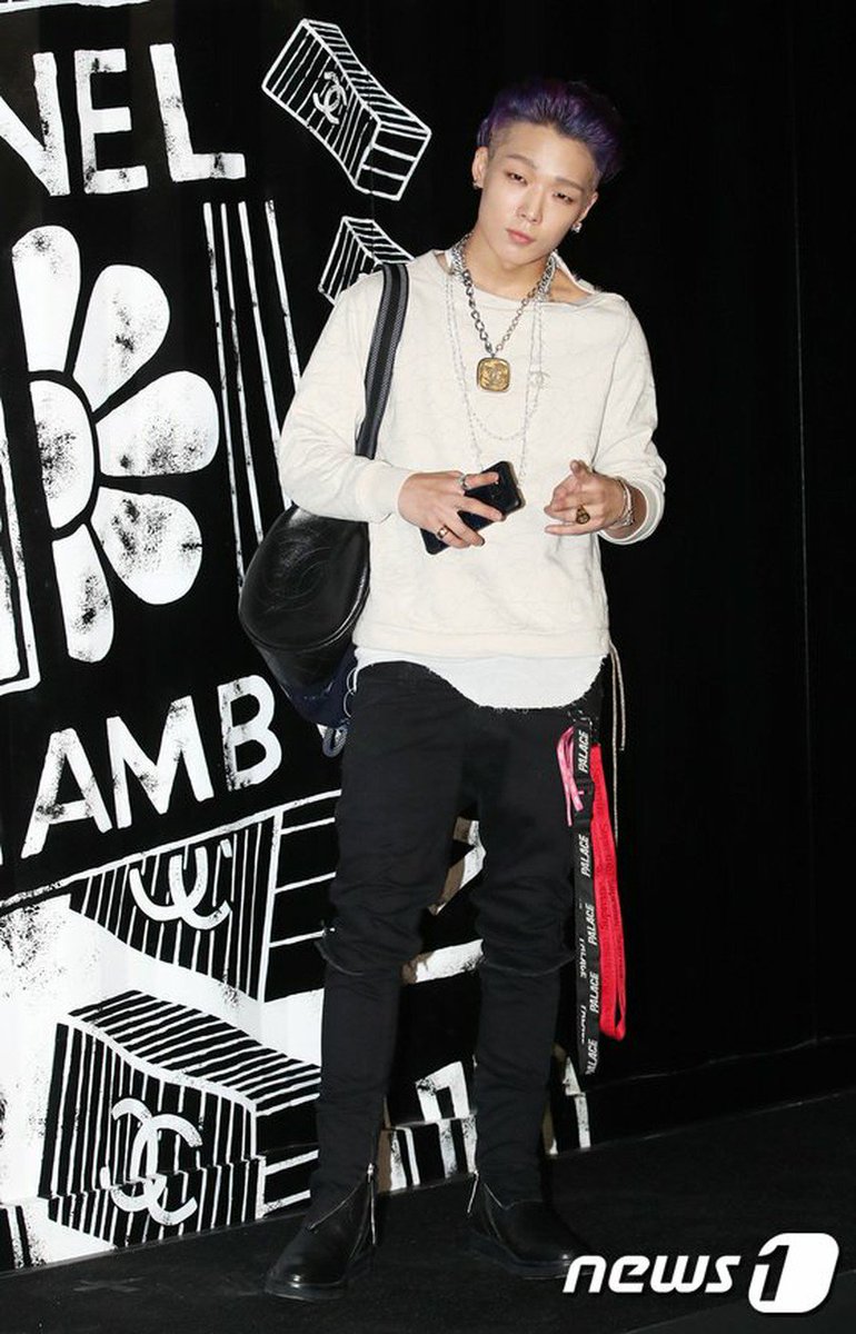 Uzivatel Wowkorea 韓流ドラマk Pop Na Twitteru Ikon Bobby シャネル パリ ハンブルク工房コレクションポップアップストアオープン式に出席 Ikon の韓流live T Co An02uhgx9k