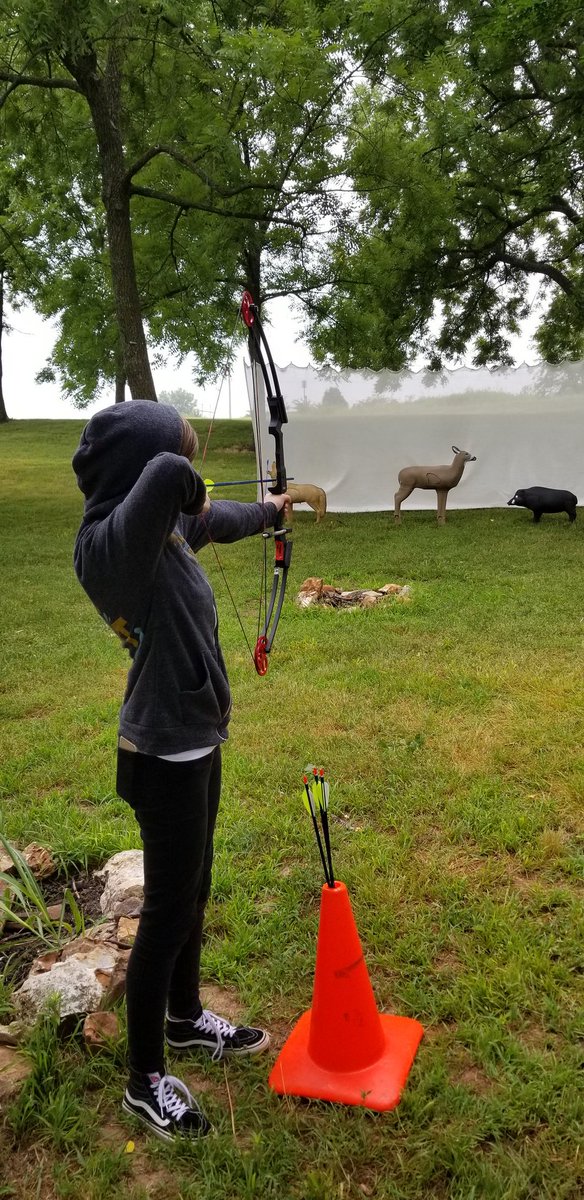 Coachwalk1021's tweet photo. Central Outdoor Living shooting 3 D targets at Carver...great class! https://t.co/F5yTYb6oQG
