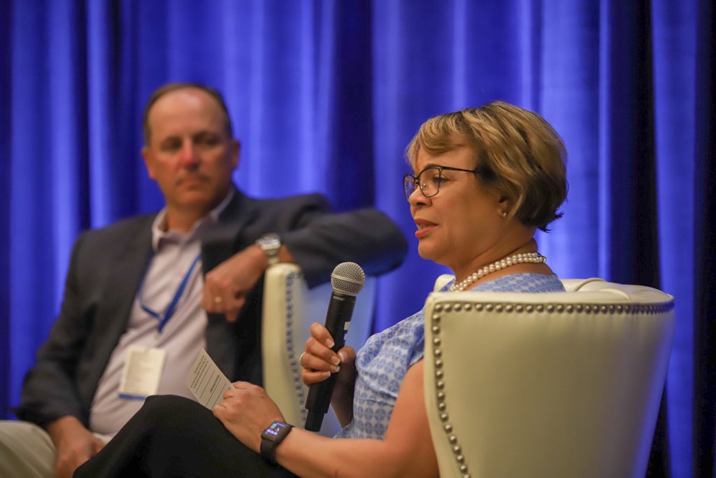 clt_alliance's tweet photo. Mike Whitehead with the @IntentionalLdr talking with @CLTMayor, @CLTChamberBob, and @FFTC_RCCL about the things they have all learned from our time in Atlanta during #CLTICV. Great takeaways on education, economic mobility, and regional identity. #ALLIN https://t.co/18yZznEaId