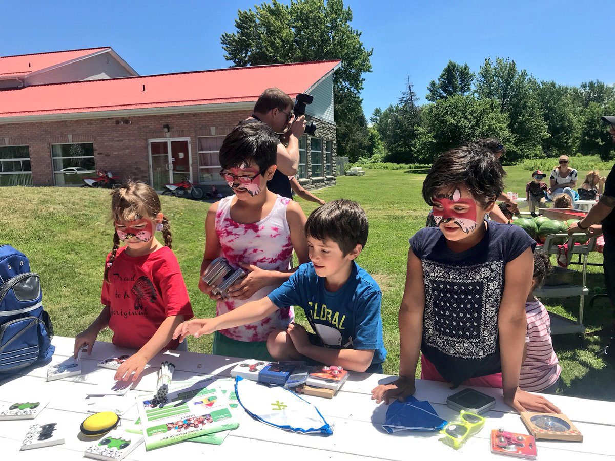 BGCYorkRegion's tweet photo. Yesterday’s trip to Georgina Island to celebrate #NationalIndigenousDay with our BGC club members and parents in the community! Such a fun day filled with watermelon eating contests, face painting &amp; outdoor games on the native reserve. 💛 #BGCYR #AGoodPlaceToBe #NIPD2018 https://t.co/82L1kJmVEd
