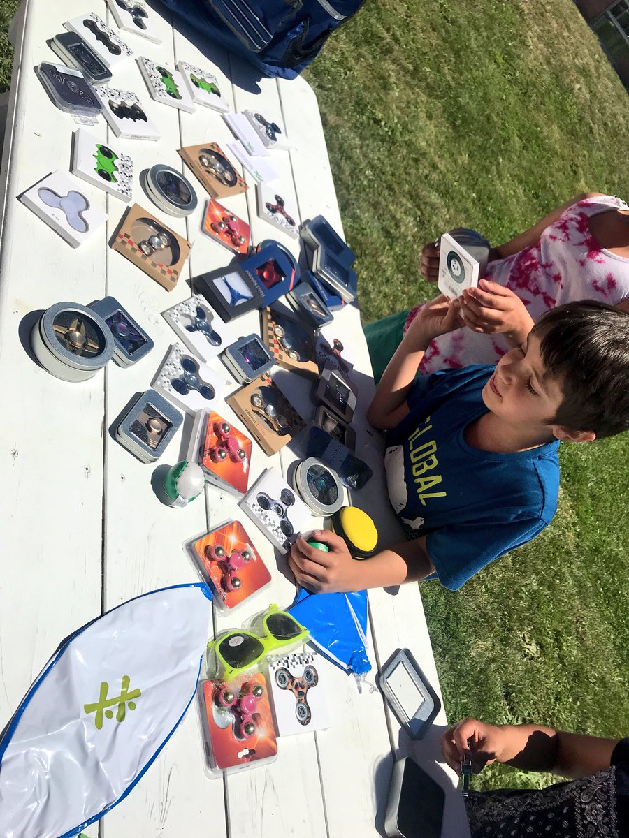 BGCYorkRegion's tweet photo. Yesterday’s trip to Georgina Island to celebrate #NationalIndigenousDay with our BGC club members and parents in the community! Such a fun day filled with watermelon eating contests, face painting &amp; outdoor games on the native reserve. 💛 #BGCYR #AGoodPlaceToBe #NIPD2018 https://t.co/82L1kJmVEd