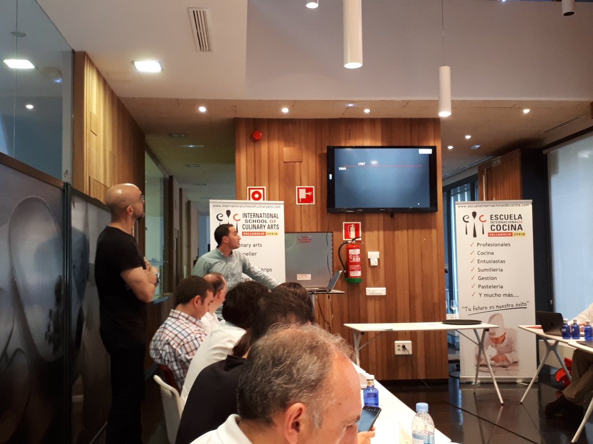 Comando #avila presentando @tfm en #i40vall