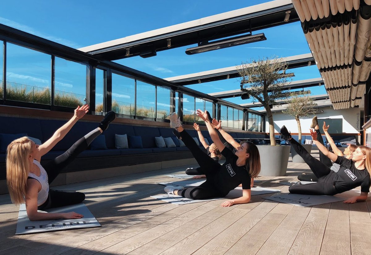 It's our FINAL <a href="/definelondon/">Define.London</a> class on Sunday and it's mat! Join us for an amazing workout, healthy brunch &amp; goodies including a Cryo facial, Kin nutrition smoothies &amp; a <a href="/sweatybetty/">Sweaty Betty</a> surprise! Book now: bit.ly/DefineLondonRo…
#FridayFeeling #workoutmotivation