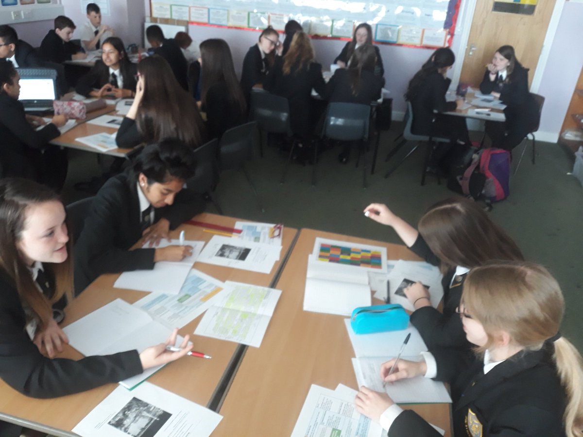 StreetlyEnglish's tweet photo. 8S2 use a dice and a 'literary devices' chart to formulate effective, creative paragraphs in groups. Preparation for end of year exams is in full flow! #teep #applytodemonstrate @StreetlyAcademy @StreetlyYear8 https://t.co/J35TyKo8kz