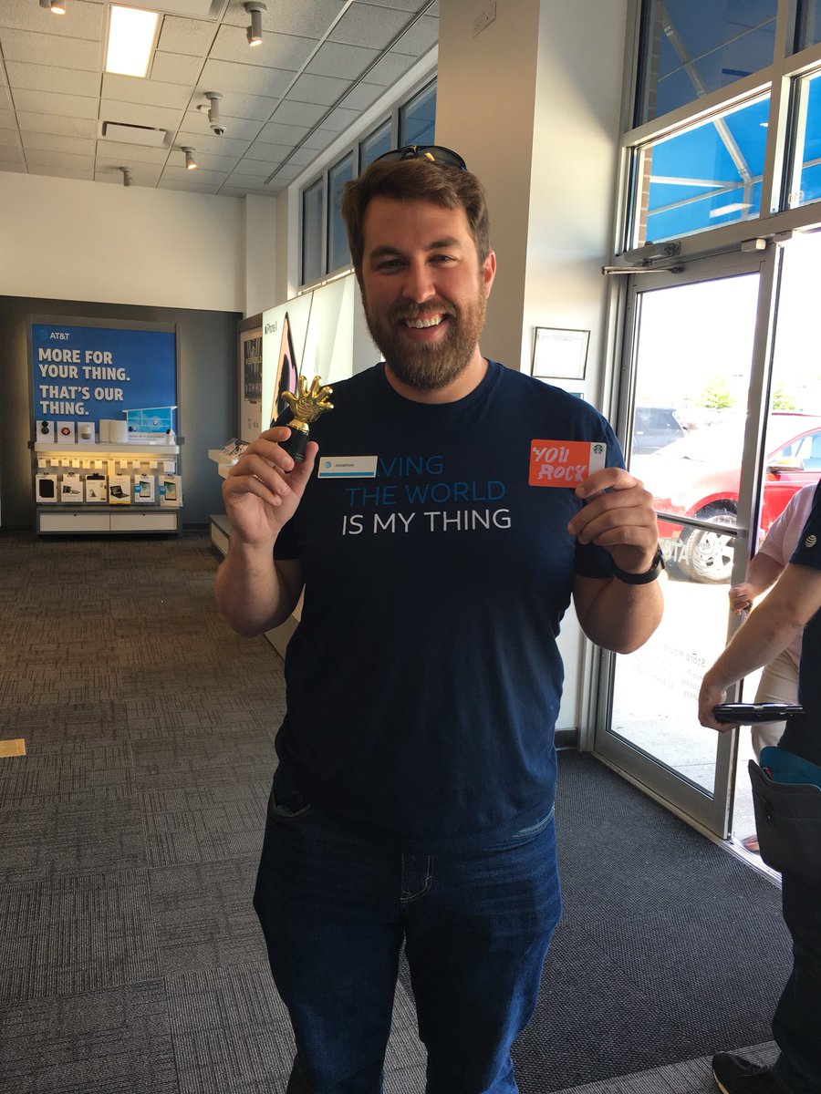 cheralhunter2's tweet image. Overdue Tweet!!  These guys are our new Jeff City Biz Expert Rock Stars..  HIGH FIVE for your Biz Focus!  Dusty Steinman and Jonathon Imhoff, Great Job!  #bizhunters #MidStateProud #MoKanDo @Don_VanHise @jc1087 @TimothyJCHerman @CynthiaTimmerm3