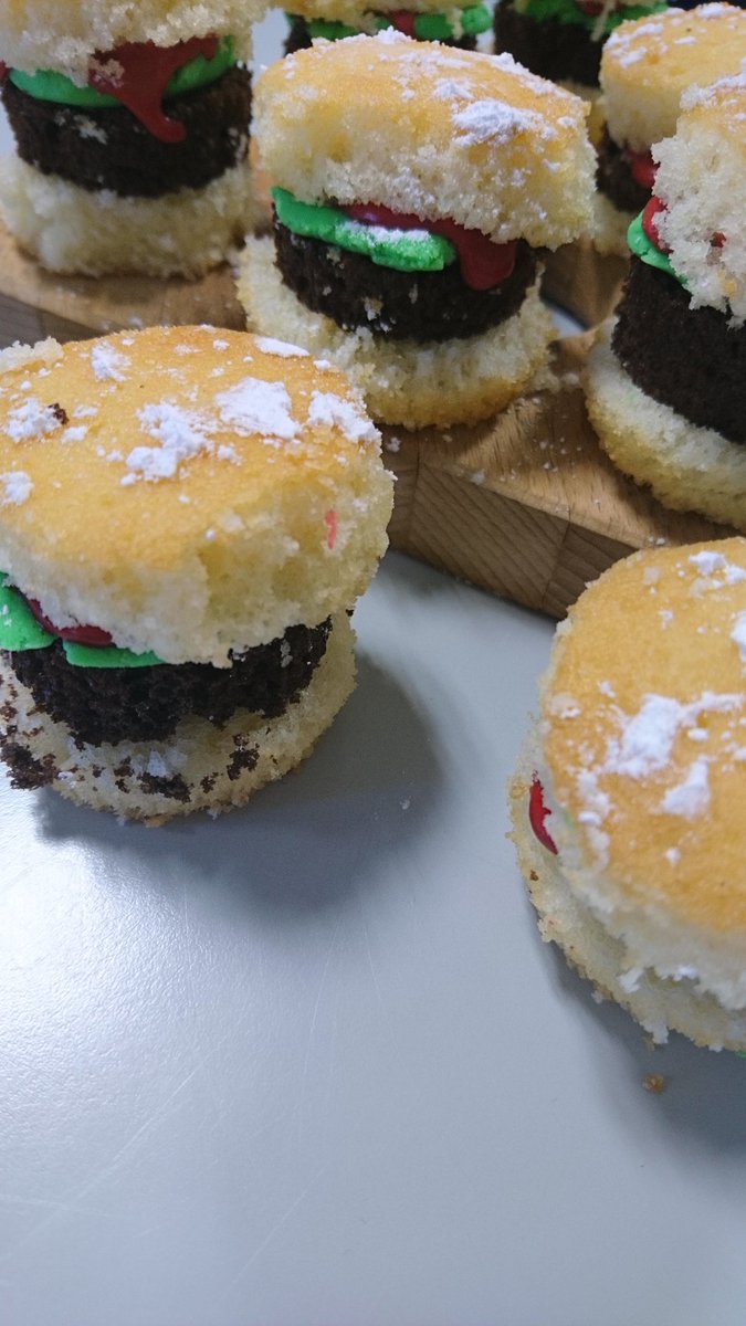 department_he's tweet photo. Cup cake wars were a closely fought battle today. Well done Year 10🎂 https://t.co/RiU7uS8F8H
