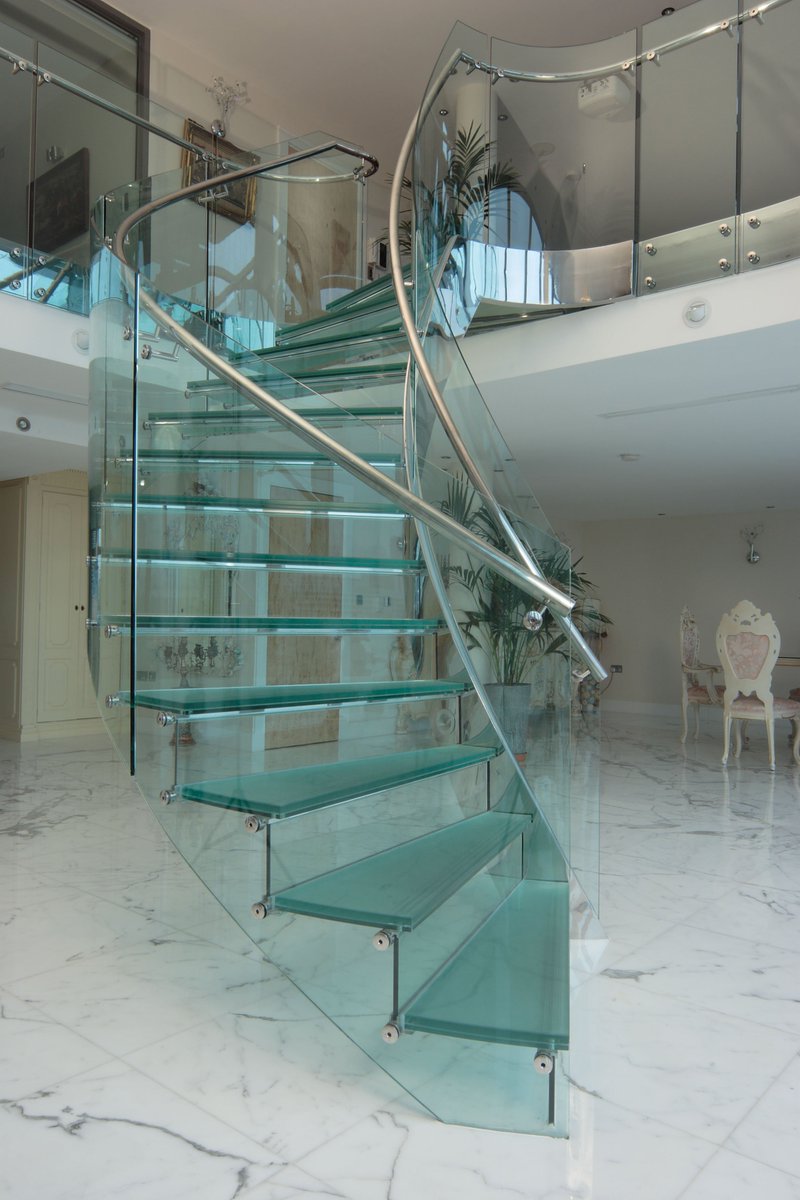 Spiral1966's tweet photo. Looking for a Glass Staircase for your home? Get in touch to find out more - enquiries@spiralstairs.co.uk #design #home #interior #bespoke #glass #architectural #london #spiral #ideas #staircasefriday #feature #Interior_Design #sussex #brighton #steel #spiralstair #staircase https://t.co/9wEKQMGtF1