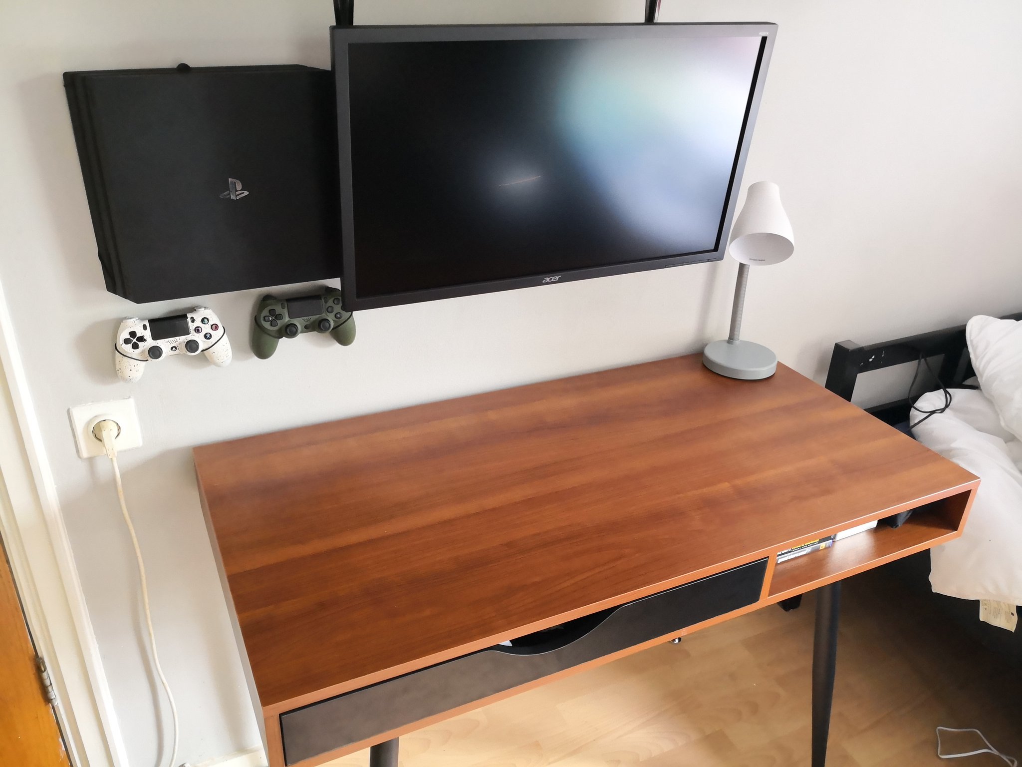 Ps4 online gaming table