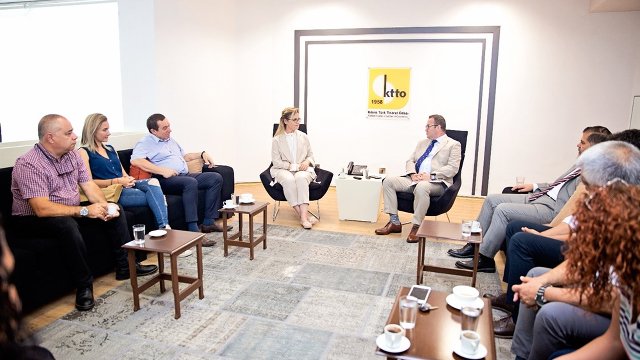 Denktaş Ve Eroğlu KTTO’yu Ziyaret Etti...
buff.ly/2lqeI4r