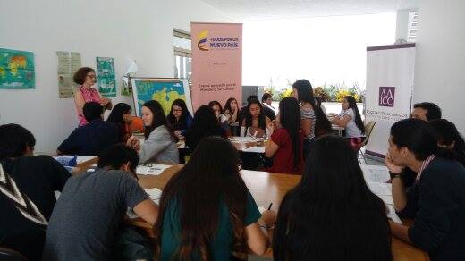 AAICC_'s tweet photo. La Maleta de Álec regresó, por medio del Programa Nacional de Concertación Cultural del Ministerio de Cultura. Esta vez estuvimos en Popayán, Cauca, vereda El Hogar, la vereda Piendamó  y San Jacinto, Bolívar.
Proyecto apoyado por: @mincultura @CaroyCuervo https://t.co/NWqxD0uWct