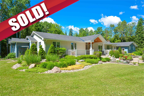 YorkDurhamHomes's tweet photo. JUST SOLD: Bungalow w/Finished Basement, JustUnder 11 Acres, Pond, Swimming Pool, 3 Beds, 4 Baths, Upgraded Finishes Throughout. Go to https://t.co/AggI0l9mfw for a FREE Home Evaluation #JustSold #Uxbridge #RealEstate #CBRMR https://t.co/oqWqDC60xM