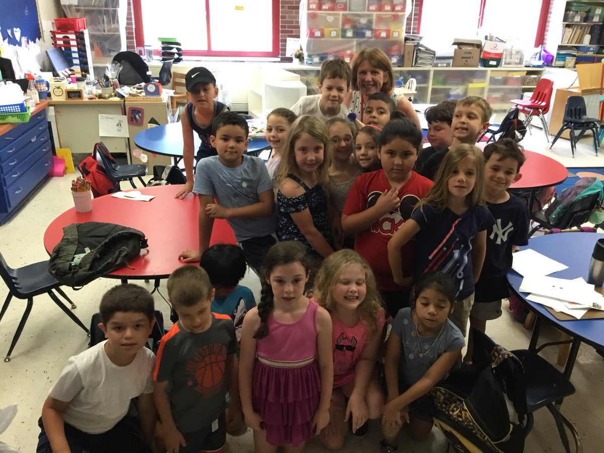 WOSnews's tweet image. #WOSlastday #mrskuhnWOS