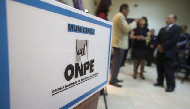 Política El Comercio tweet media