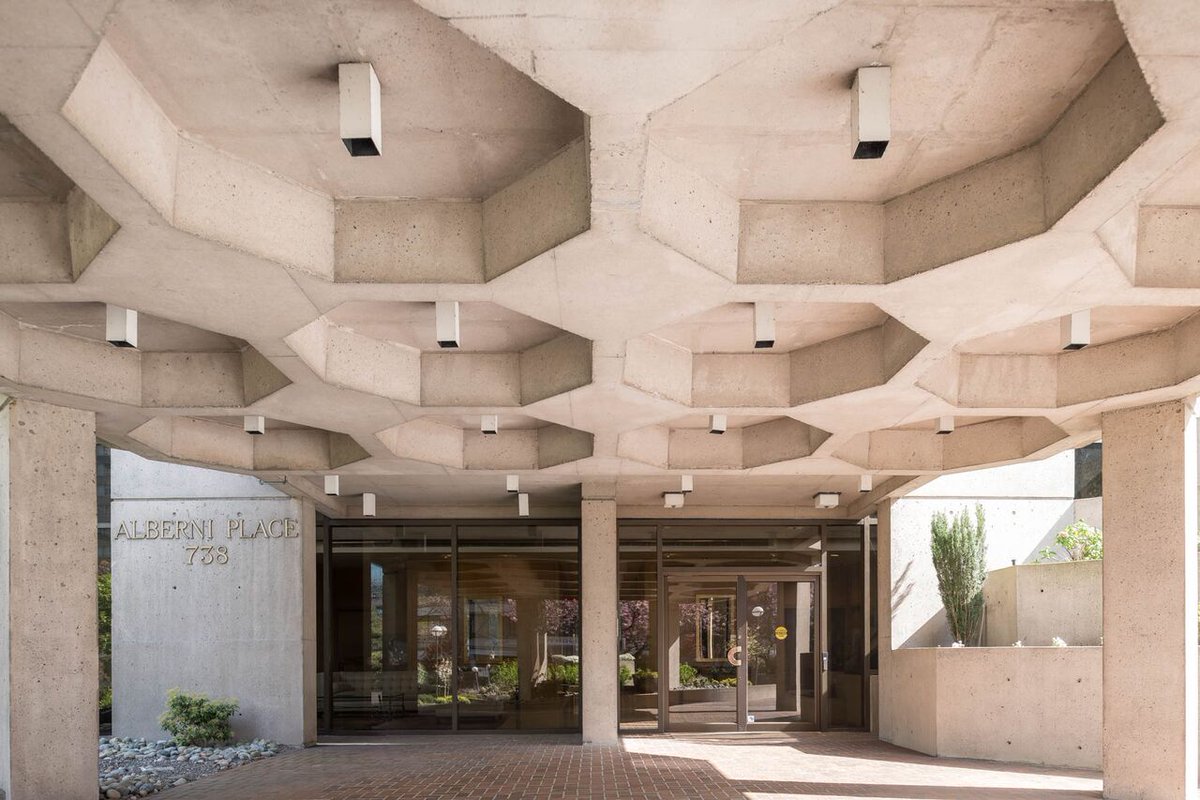 RealtorNinaM's tweet image. Now SOLD: 1401-738 Broughton | Downtown Vancouver | Expansive views and over 2700 sq ft in the sky|