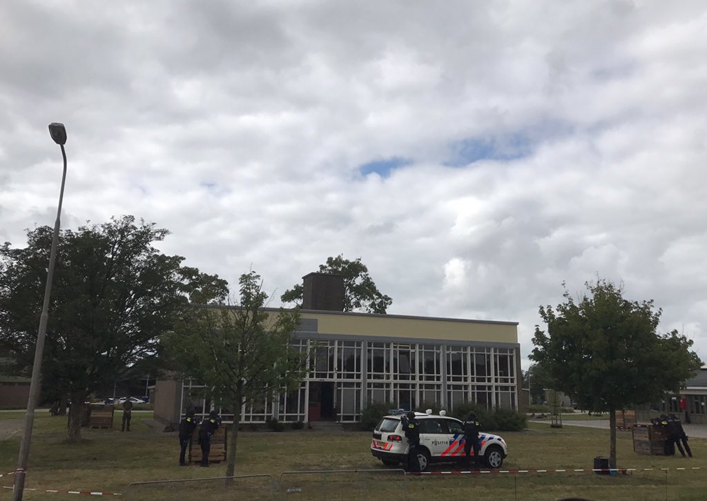 Nationale veiligheid was het thema van de VIP-dag <a href="/43MechBrig/">43 Mechbrig</a> op de kazerne in Darp.
Hoe werken diverse partijen samen en welke specialismen zijn er beschikbaar in crisissituaties.
Met als finale een gezamenlijke inzet rond een gijzeling-scenario.