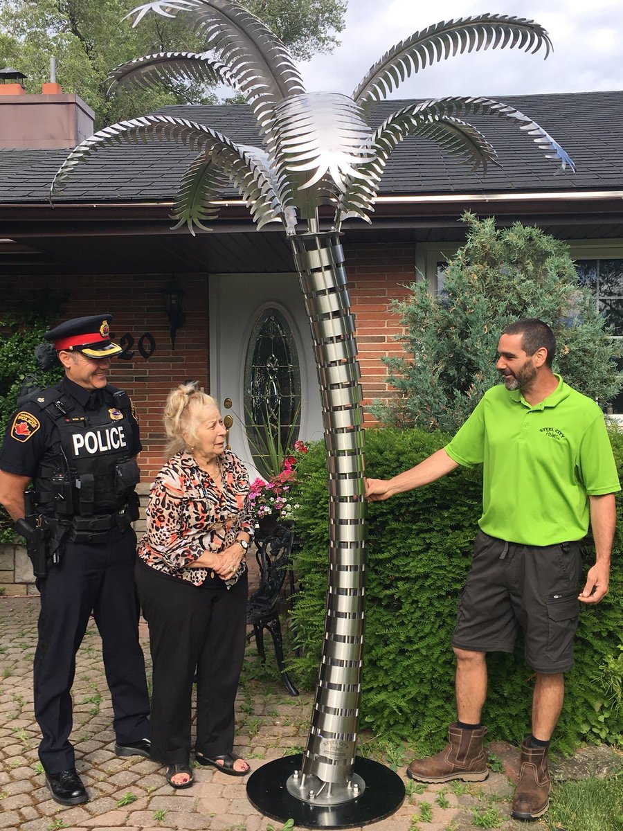 SteelCityPalms's tweet photo. @CHCHNews What a happy ending to this story. Thank you to the @HamiltonPolice and the #HamOnt community for helping us return the stolen steel palm tree to its owner! We are honoured to craft a product that pays homage to our #steeltown roots! https://t.co/subGNP1mys https://t.co/LsuGy5J3Kb