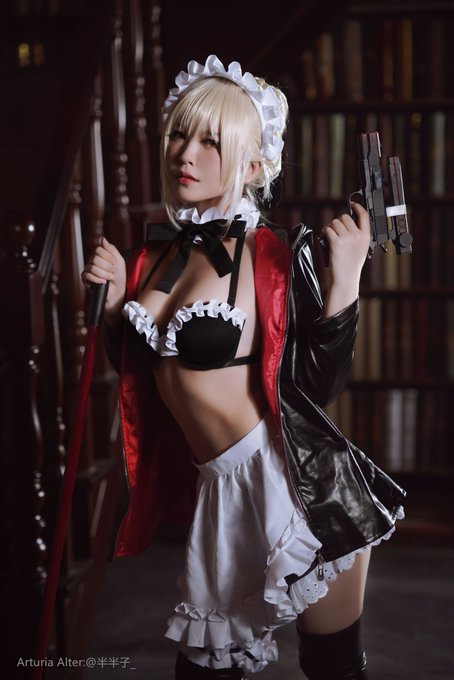 コスプレイヤー半半子のTwitter画像4