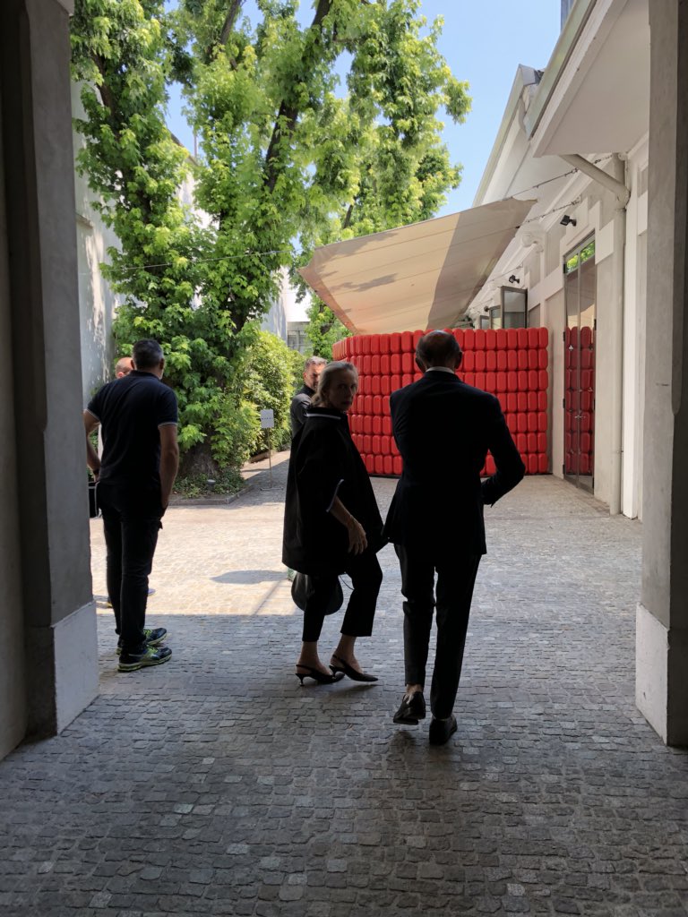 MariaAlonsoPna's tweet image. #comprando con mis #padres las #próximas #colecciones del #verano que viene!! 😄👍🏻☀️ #preciosas #beautiful #new #novedades #fashion #blogger #moda #Milán #boutique #pamplona #mariaalonso